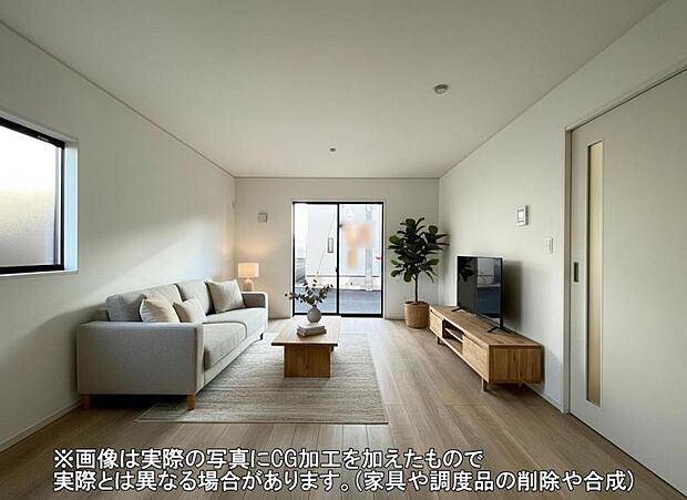 開放感のあるゆとりあるリビング。採光にもこだわった居心地の良い空間です♪