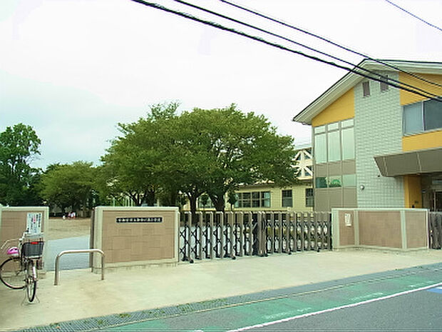 御幸が原小学校 1789m/徒歩23分、車5分