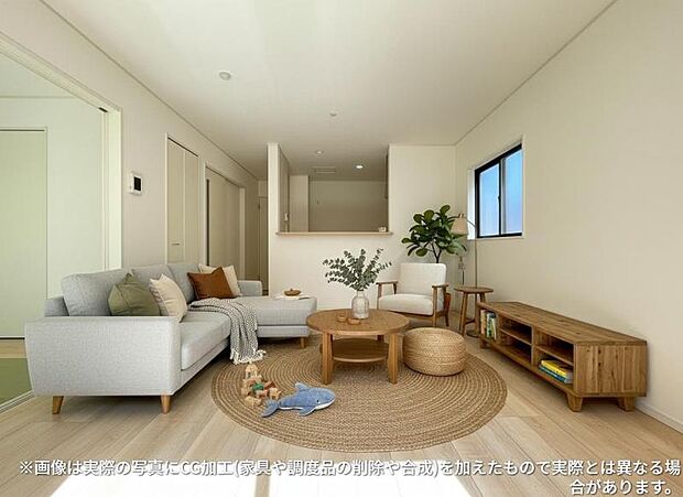 開放感のあるゆとりあるリビング。採光にもこだわった居心地の良い空間です♪