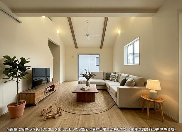 開放感あふれる折上天井！採光にもこだわった居心地の良い空間です♪