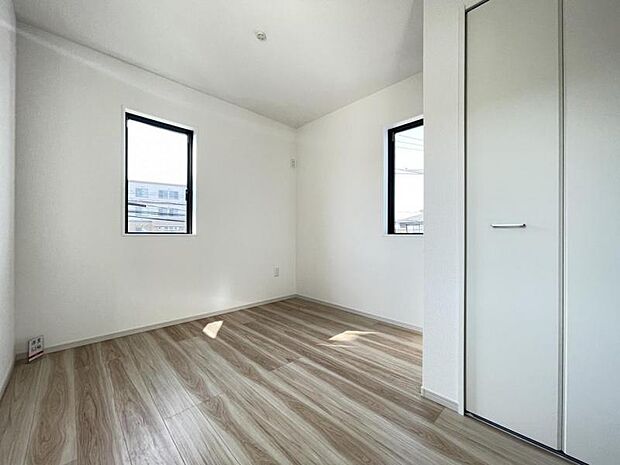 各部屋にクローゼットが付いているので整理整頓も安心＾＾