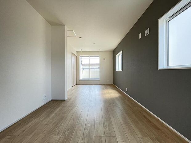 お子様の成長に合わせて間取りの変更が可能！各部屋にドア・収納ついています＾＾