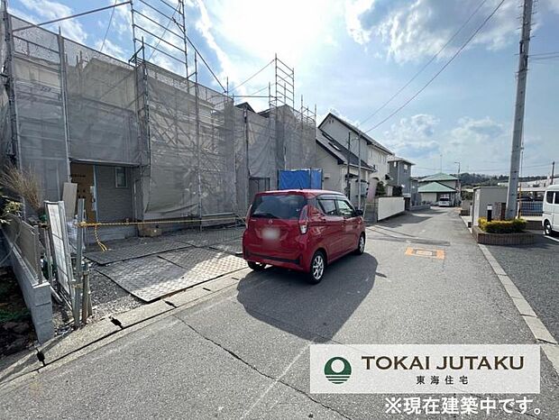 北側約3.8M幅員の公道です^^