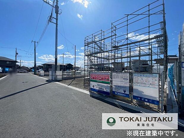 北東側約6M幅員の公道。車の出し入れもスムーズに行えますね^^