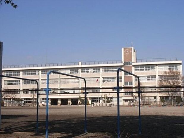 陽南中学校　2416ｍ/徒歩31分、車7分