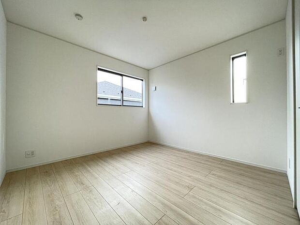 各部屋にクローゼットが付いているので整理整頓も安心^^