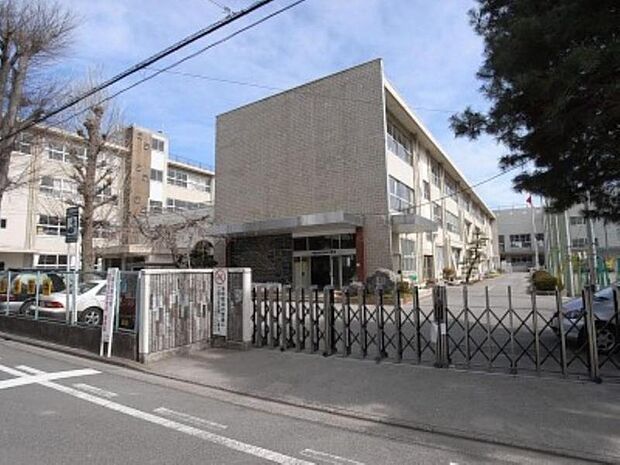 星が丘中学校　761ｍ/徒歩10分、車2分