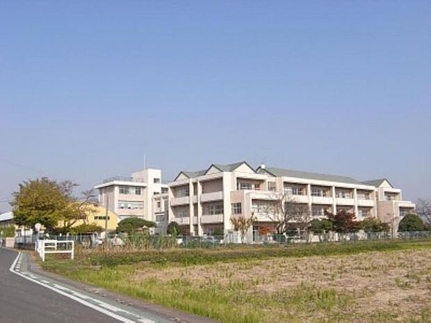 横川東小学校　1476ｍ/徒歩19分、車4分