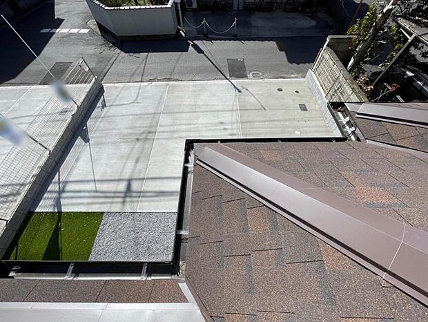 カースペース3台！並列駐車もできます！親戚や友人が遊びに来ても安心♪急な来客にも対応できますね＾＾