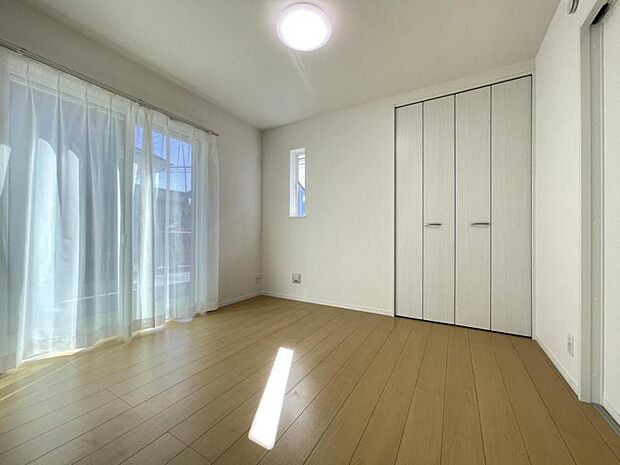 お客様が来た時には客間としても利用できます^^