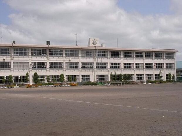 上川小学校 836m/徒歩11分、車3分