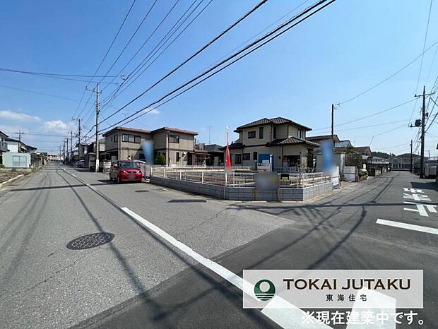 北側約7M、西側約5M幅員の公道角地。車の出し入れもスムーズに行えますね^^