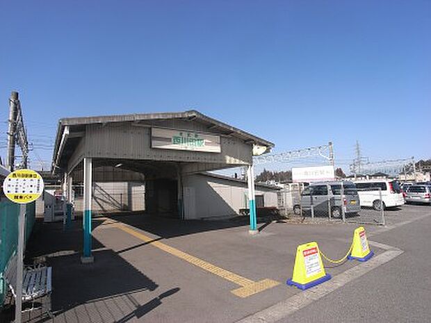 西川田駅　999ｍ/徒歩13分、車3分