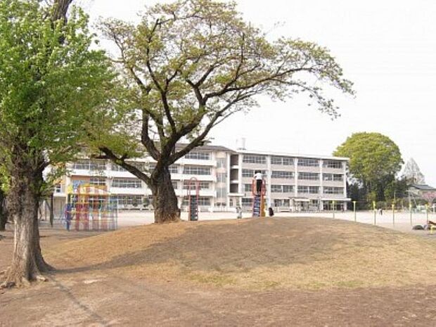 姿川第二小学校 730m/徒歩10分、車2分