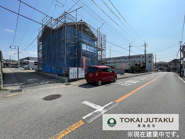 北側約4.0M幅員の道路です^^