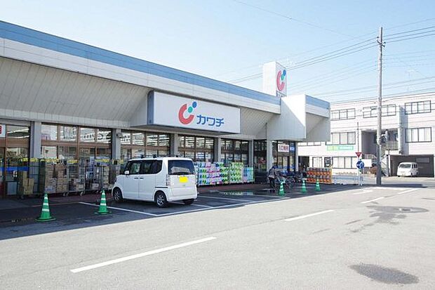 ドラッグストア カワチ薬局鶴田店 401m/徒歩6分、車2分