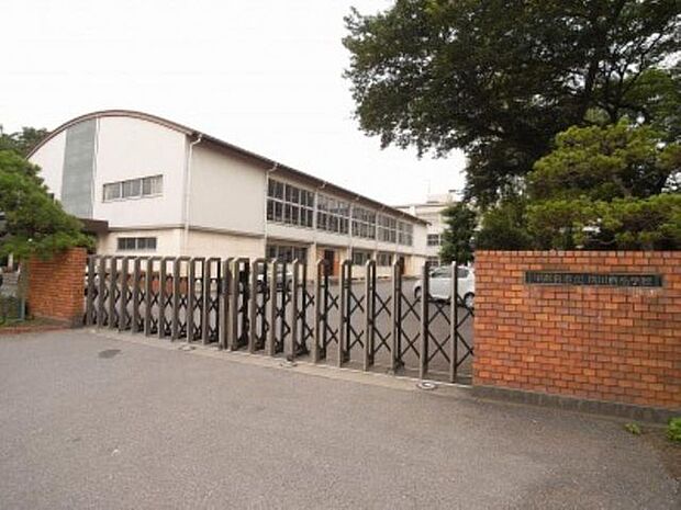 横川西小学校 1008m/徒歩13分、車3分