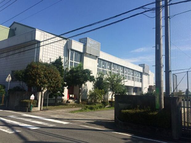 宇都宮市立上河内中央小学校 徒歩5分。 350m