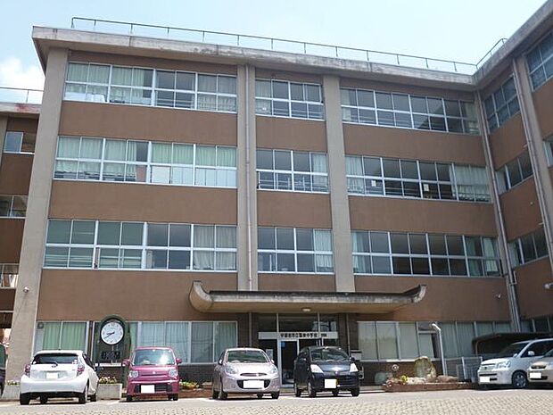 宇都宮市立陽東中学校 徒歩17分。 1350m