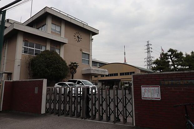 宇都宮市立昭和小学校 徒歩13分。 1030m