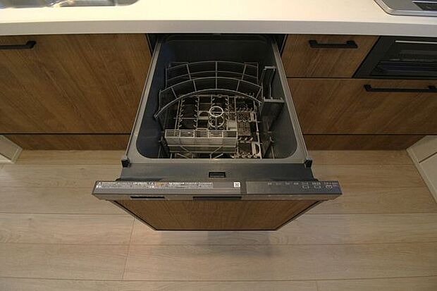 食器を洗って乾かす手間が省けるので、家事の時間が節約できます♪食後もお皿を溜めず、すっきりした片付いたキッチンをキープできそうですね!