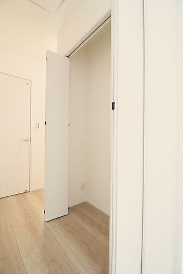 *2階収納*とても便利な2階の収納には、必要なものを入れておけば、1階まで取りに行く手間が掛かりません。