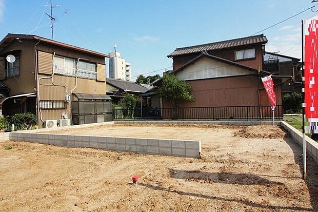 陽当り良好◎通風良好◎普通自動車3台駐車可能となります！小学校までは徒歩10分圏内！お気軽にお問合せください♪