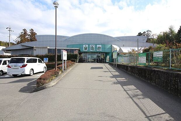 おかざき農遊館【営業時間】9:00~18:00※営業時間は異なる場合がございますので事前にご確認ください。 1900m