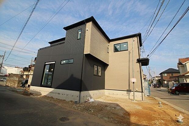 スーパー、薬局、コンビニまで徒歩10分圏内です。周辺環境が充実しており住みやす住環境です。