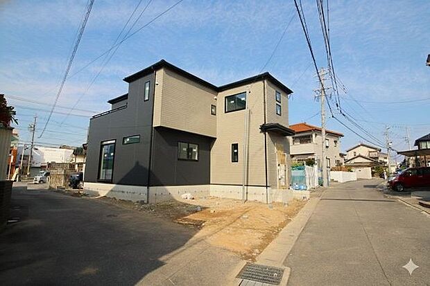 岩津小学校まで徒歩約8分と小さなお子様にも安心な通学距離です!