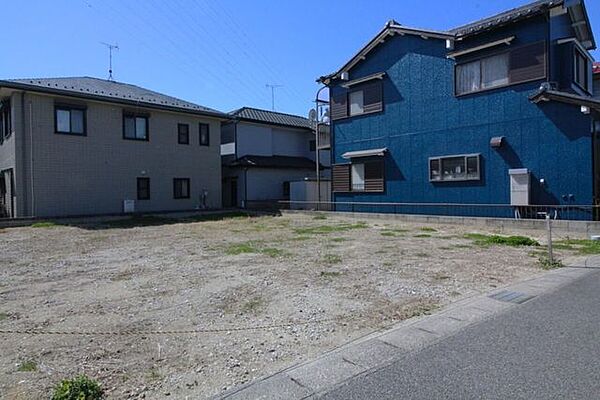 「GROOVY、dramacy、KANAL HOME、SIMPLE is、EDIT HOUSE、ARCASAorder」の建築条件付きのお土地です。