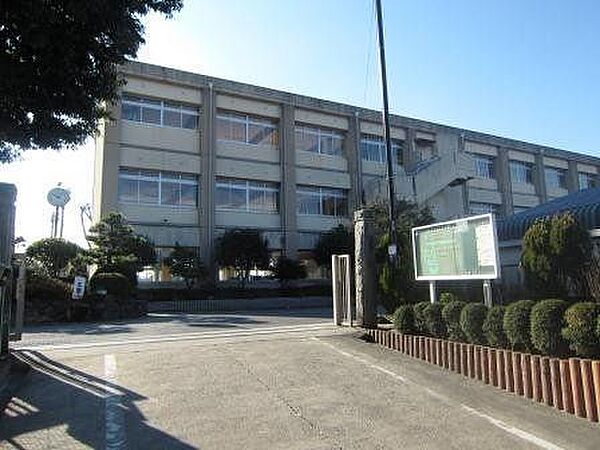 細川小学校岡崎市細川町にある公立の小学校です！ 400m