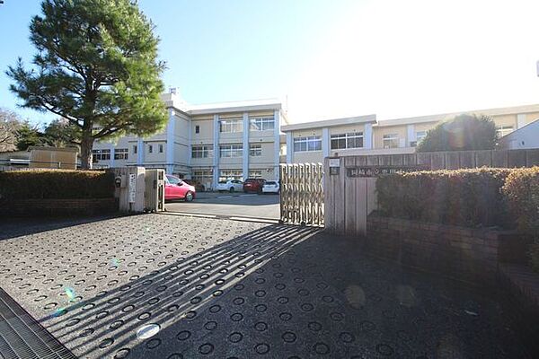 恵田小学校岡崎市恵田町にある公立の小学校です！ 2500m