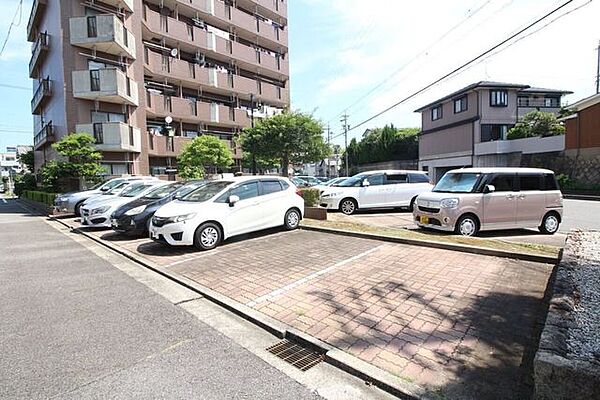 駐車場を拡大表示