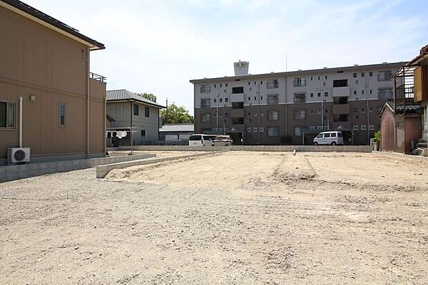 愛知環状鉄道「北岡崎」駅まで徒歩約6分です。電車での通勤や通学、お出かけにも便利です。