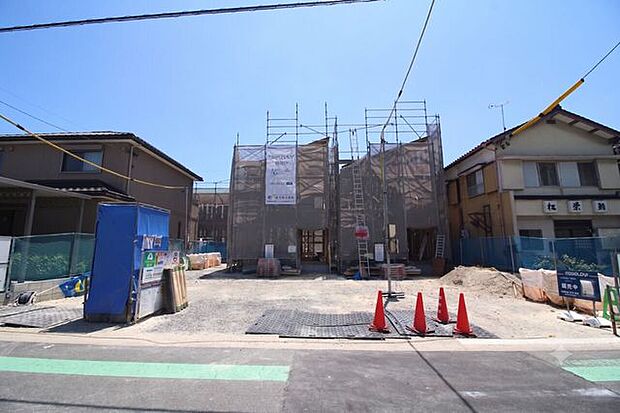 3区画の分譲地で、同じ時期に新生活をスタートさせることが多く、困った時にも心強いですね。