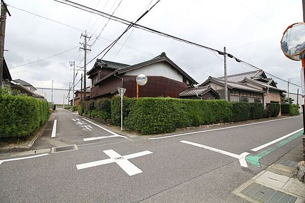 ＊北西角地＊2方向接道しています！