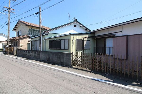 土地面積約50坪です。建物プランも立てやすいですね。お好きなハウスメーカーさんで建築可能です。