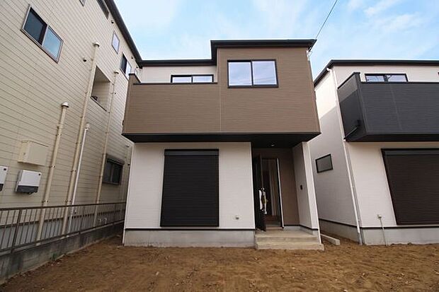 大樹寺小学校まで徒歩約7分、北中学校まで徒歩約15分で、お子様の通学も安心な立地です。