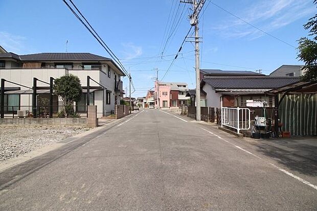 県道248号線へのアクセス良好、優れた交通環境です。