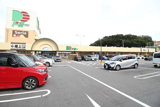 ドミー百々店【営業時間】10：00～20：00※営業時間は異なる場合がございますので事前にご確認ください。 700m