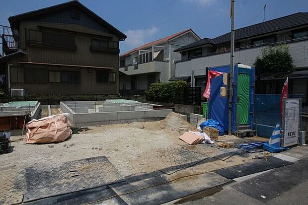 大樹寺小学校まで徒歩約7分、北中学校まで徒歩約15分で、お子様の通学も安心な立地です。