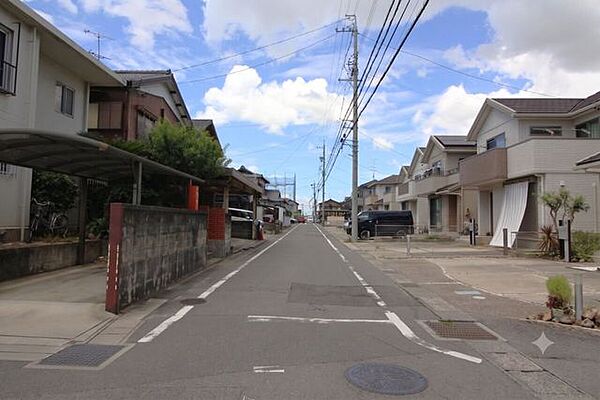 ＊南側前面道路＊前面道路幅員4ｍ以上です。