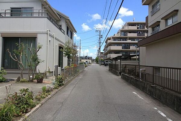 ＊東側前面道路＊前面道路幅員4ｍ以上です。