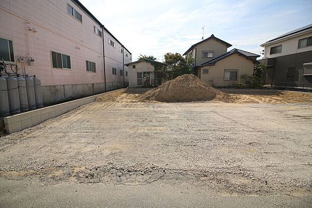 矢作北小学校まで徒歩約13分、矢作北中学校まで徒歩約6分で、お子様の通学も安心です。