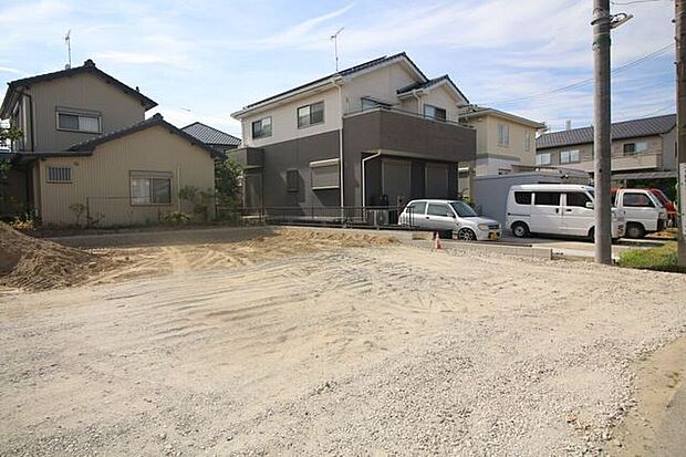 矢作北小学校まで徒歩約13分、矢作北中学校まで徒歩約6分で、お子様の通学も安心です。