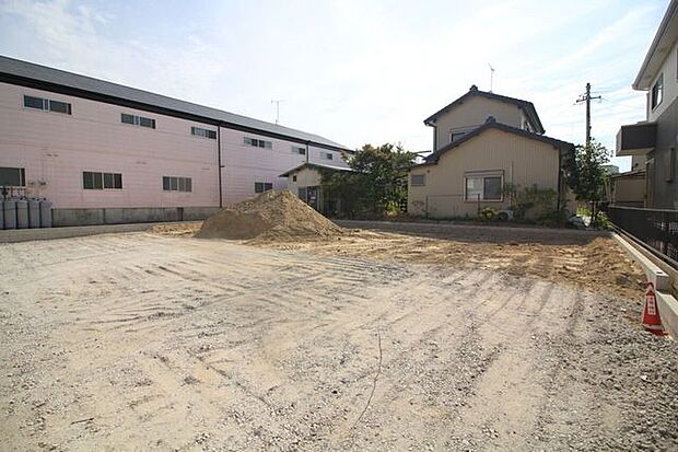 大容量の納戸付き！全居室に収納スペースがあるので、たくさん収納可能です。