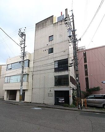 6階建ての1棟...