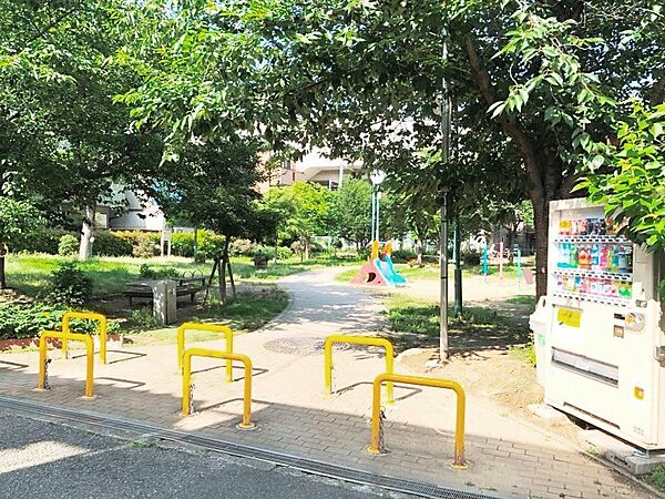 田辺公園まで250ｍ　徒歩約3分