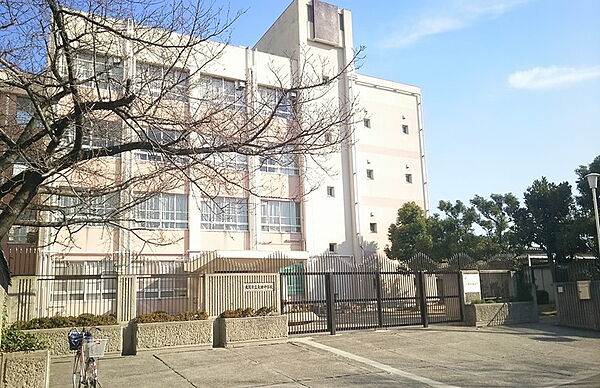 大阪市立矢田中学校まで750ｍ　徒歩約10分